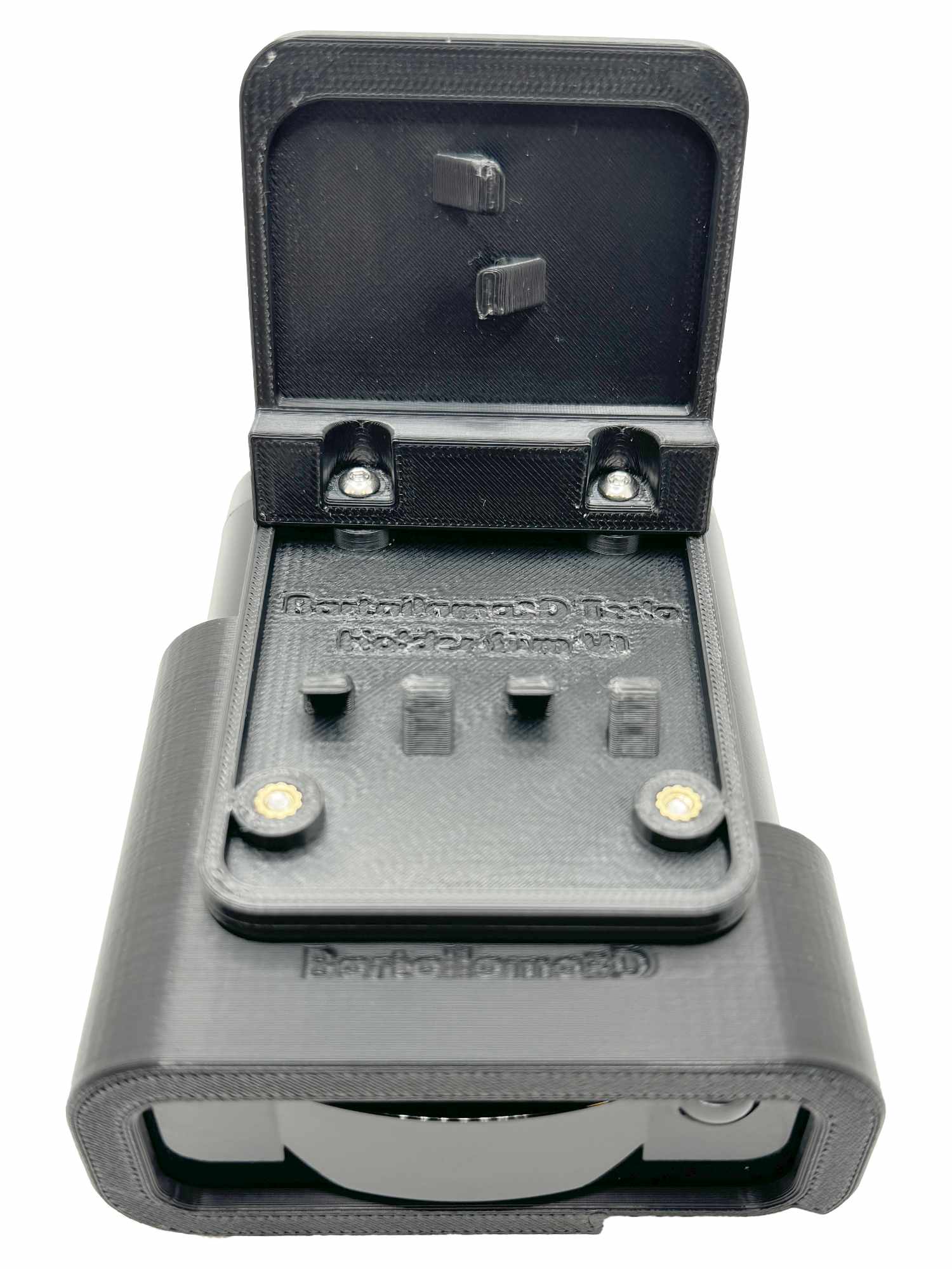 A picture of the assembled unit from the bottom showing the integrated cable clips